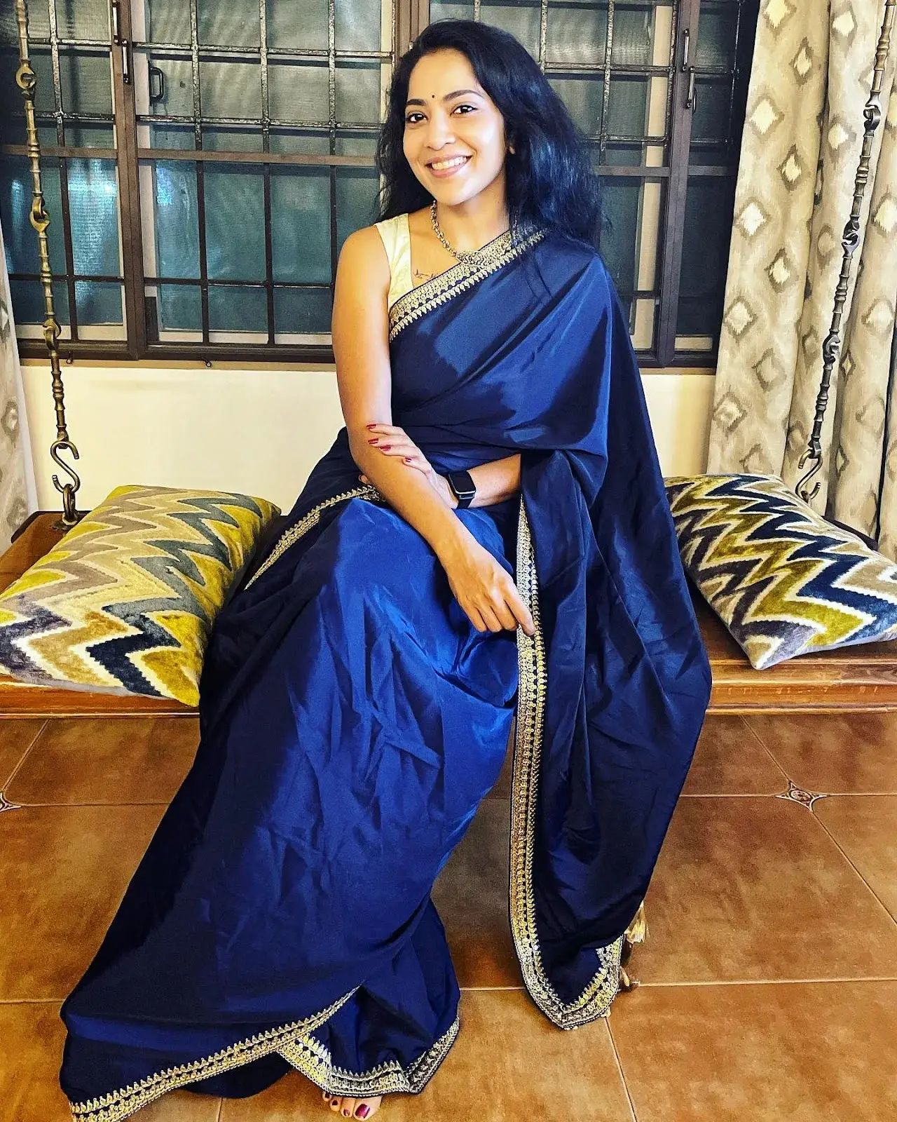 TV Actress Ramya Subramanian In Sleeveless Blue Saree